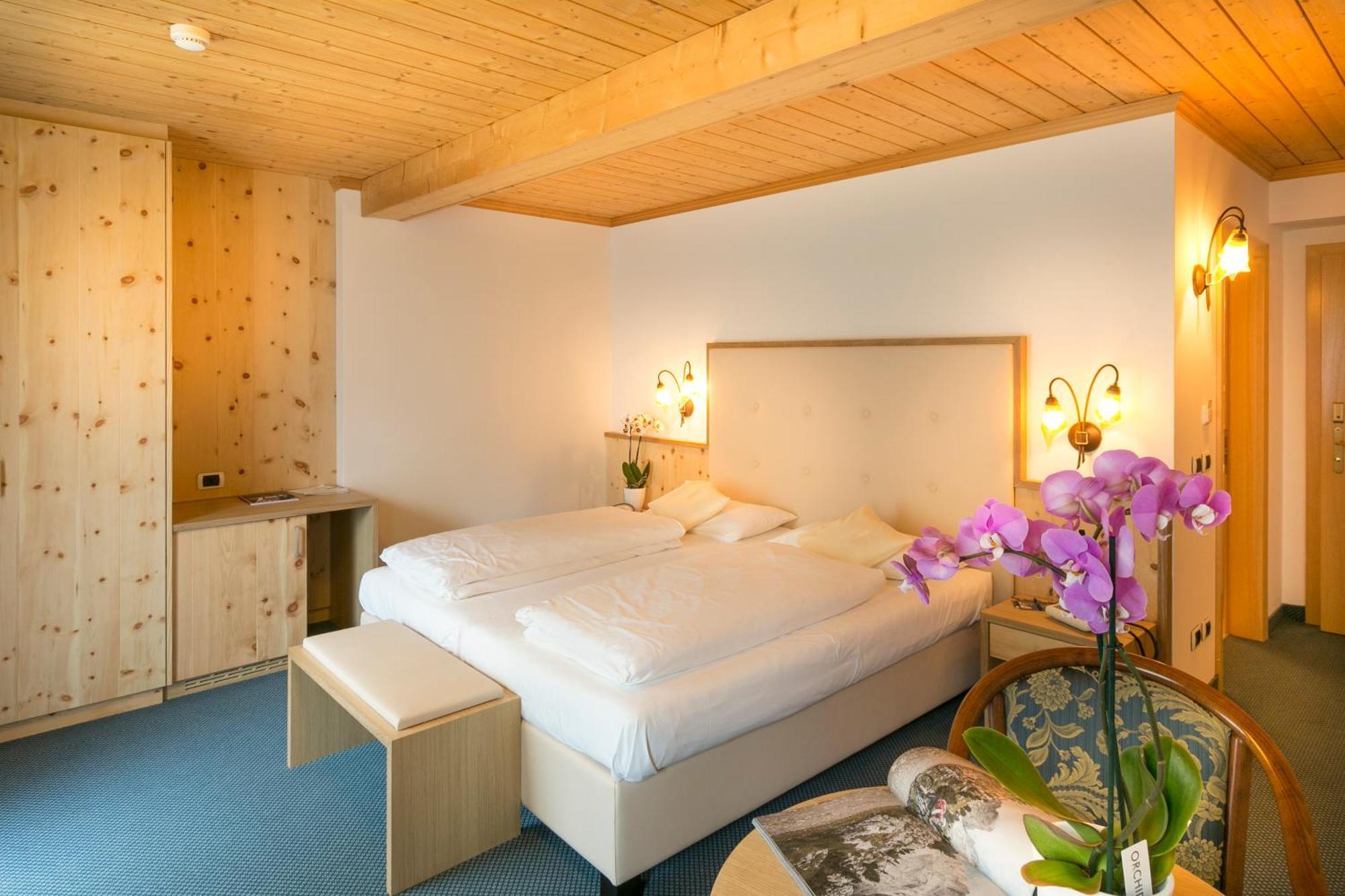 Diamant Spa Resort Santa Cristina Val Gardena Room photo